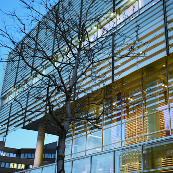 Vue extérieure de la Grande Bibliothèque.