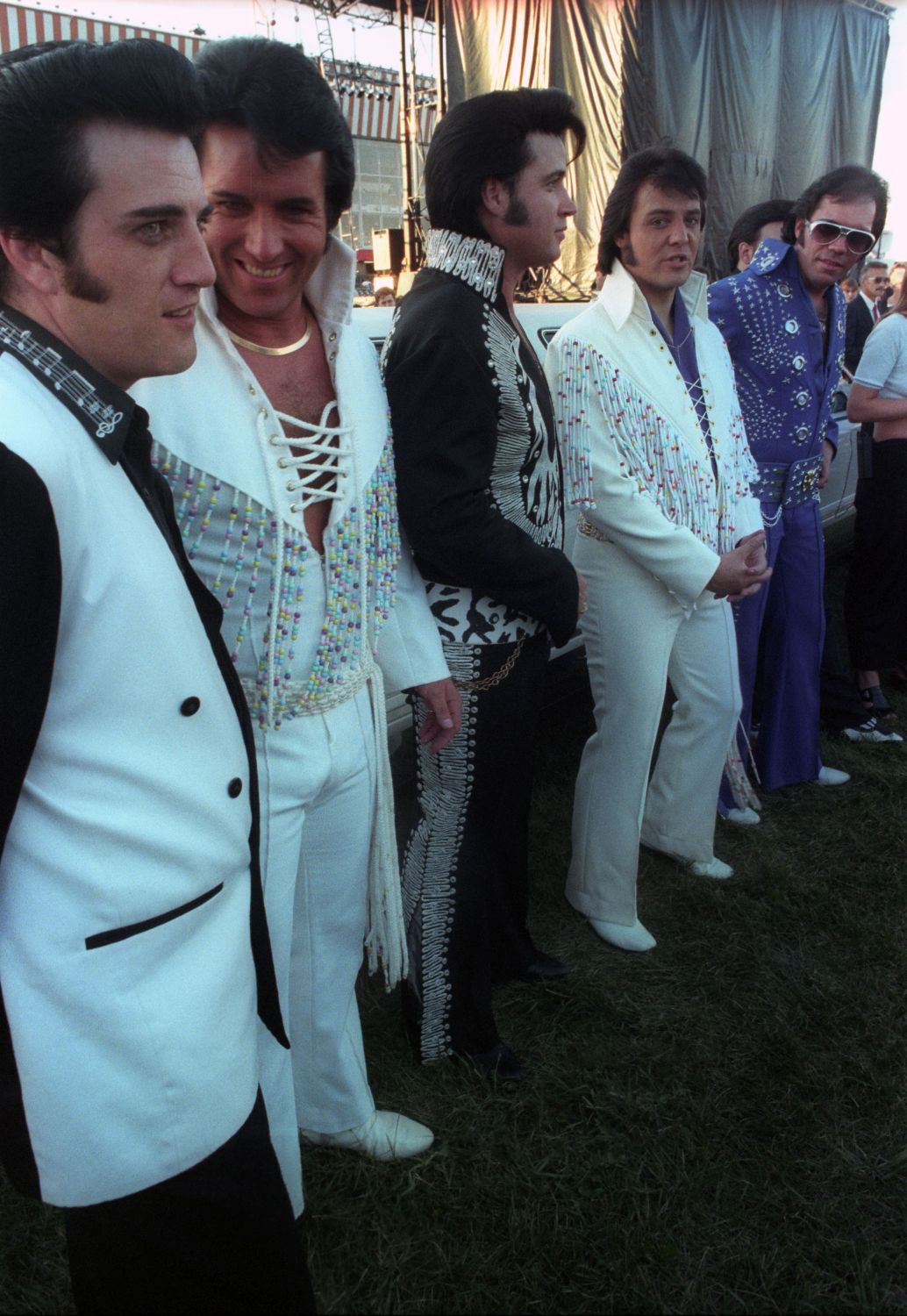 Concours de sosies d’Elvis Presley à l'hippodrome Blue Bonnets, 27 août 1997. Fonds Le Devoir (P10009, S10, SS2, D2_0504). Photo : Jacques Nadeau.
